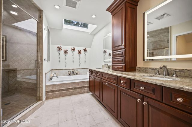 10 Country Club Lane, Marlboro, NJ 07746