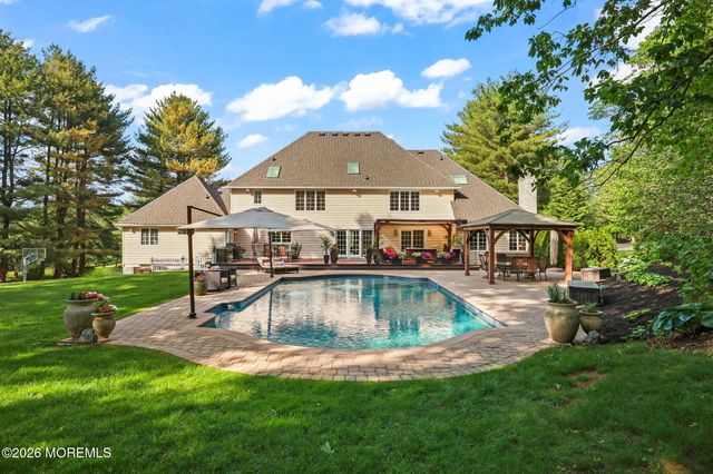10 Country Club Lane, Marlboro, NJ 07746