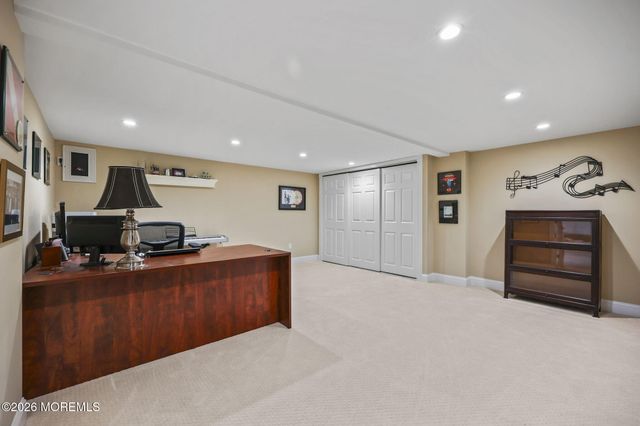 10 Country Club Lane, Marlboro, NJ 07746