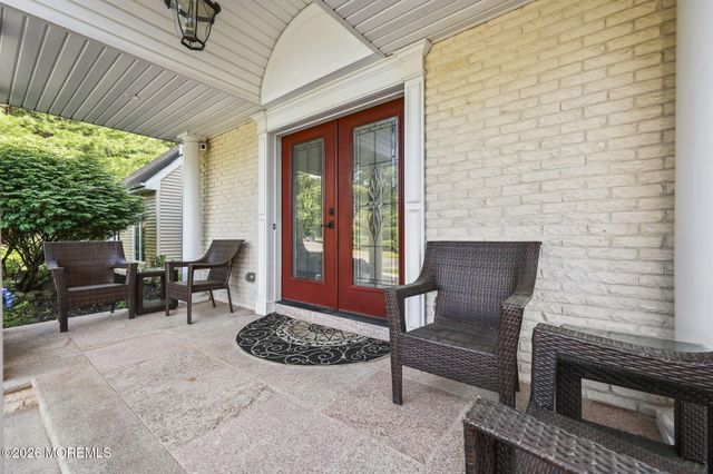 10 Country Club Lane, Marlboro, NJ 07746