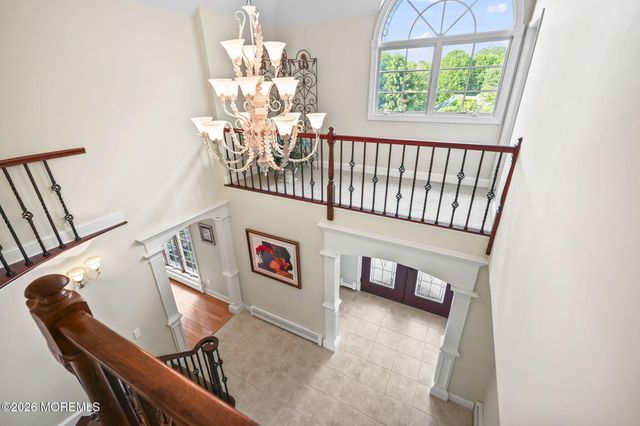 10 Country Club Lane, Marlboro, NJ 07746