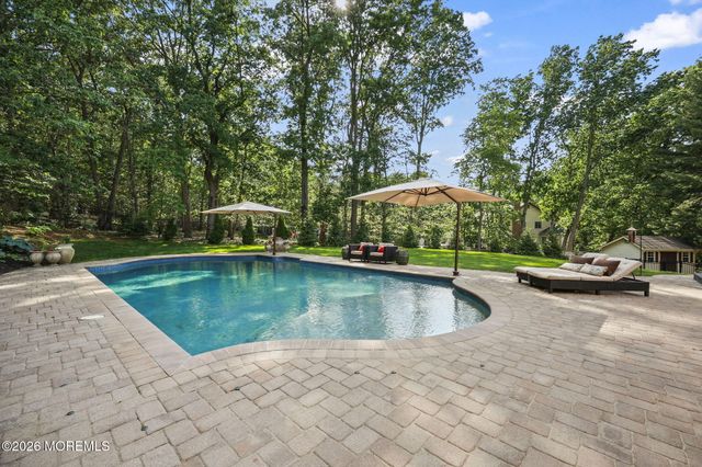10 Country Club Lane, Marlboro, NJ 07746