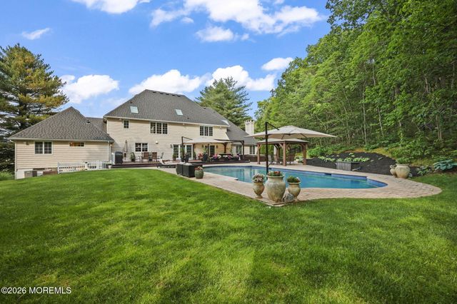 10 Country Club Lane, Marlboro, NJ 07746