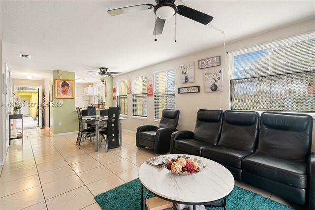 19620 SW 103rd Ct 1-1, Cutler Bay, FL 33157