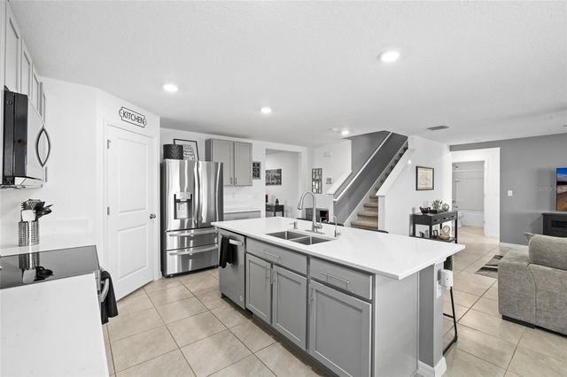 16507 WINDMILL FORGE PASS, Wimauma, FL 33598