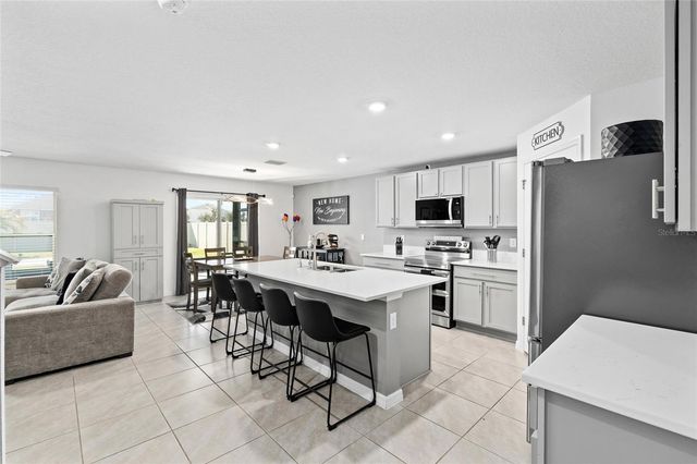 16507 WINDMILL FORGE PASS, Wimauma, FL 33598