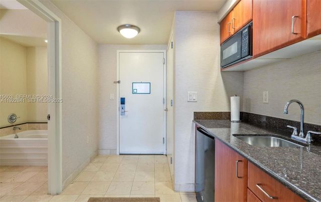 18001 Collins Avenue 717, Sunny Isles Beach, FL 33160