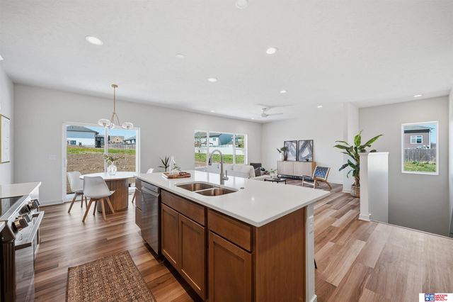 9229 S 80th Street, Lincoln, NE 68516