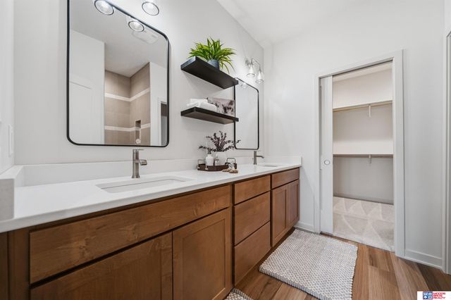 9229 S 80th Street, Lincoln, NE 68516