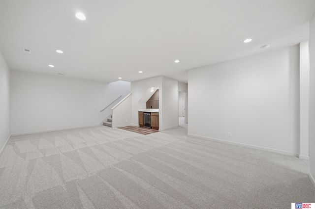 9229 S 80th Street, Lincoln, NE 68516