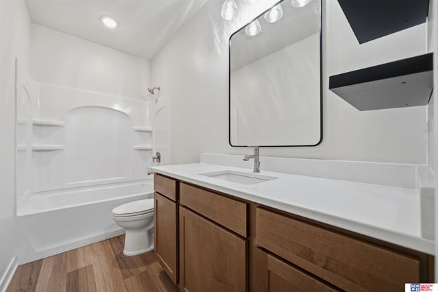 9229 S 80th Street, Lincoln, NE 68516