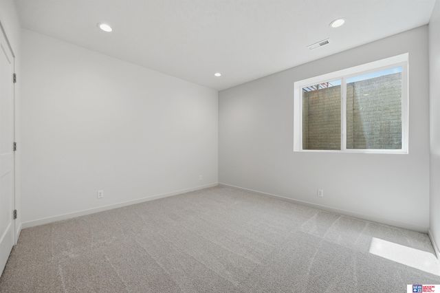 9229 S 80th Street, Lincoln, NE 68516