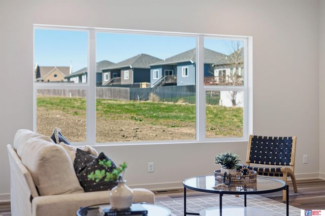 9229 S 80th Street, Lincoln, NE 68516