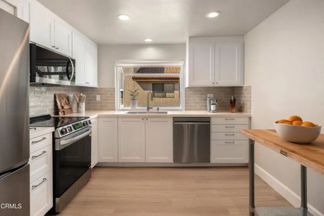 21500 Califa Street 143, Woodland Hills, CA 91367