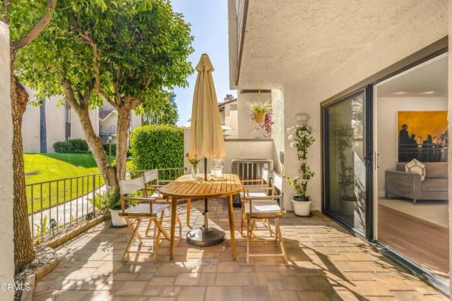21500 Califa Street 143, Woodland Hills, CA 91367