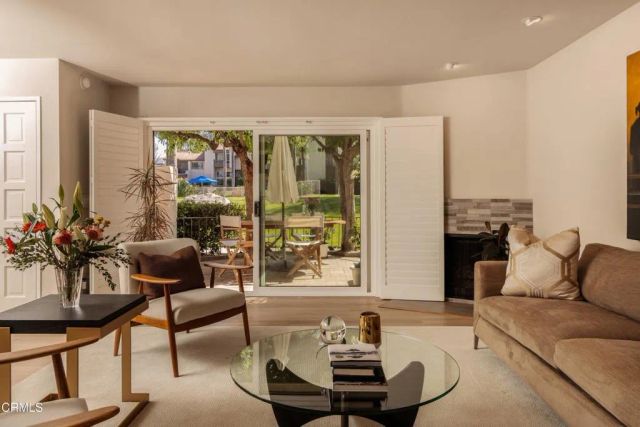 21500 Califa Street 143, Woodland Hills, CA 91367
