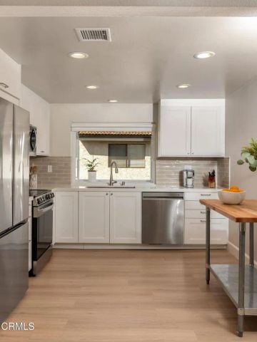 21500 Califa Street 143, Woodland Hills, CA 91367