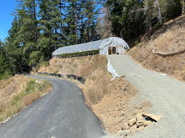 3814 Thomas Road, Miranda, CA 95553