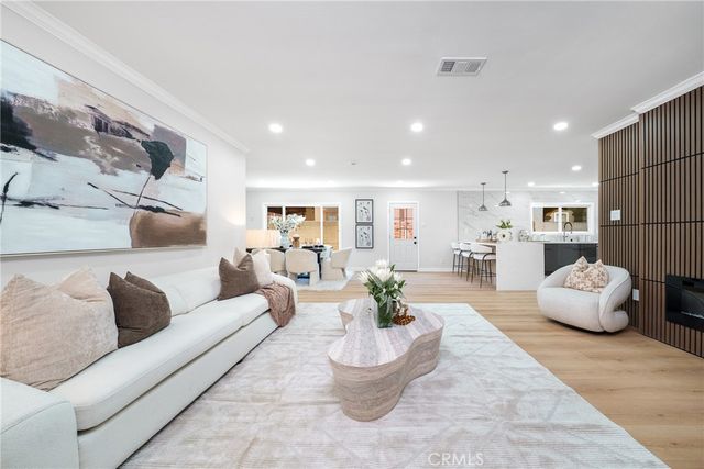4434 W 59th, Los Angeles, CA 90043