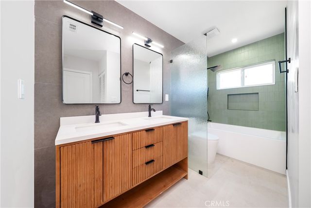4434 W 59th, Los Angeles, CA 90043
