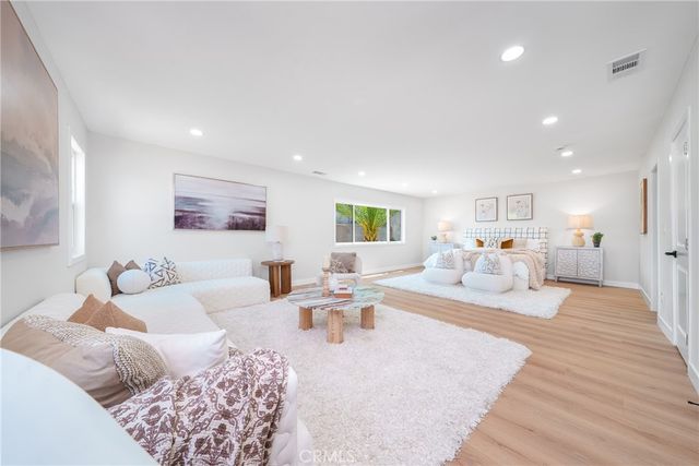 4434 W 59th, Los Angeles, CA 90043