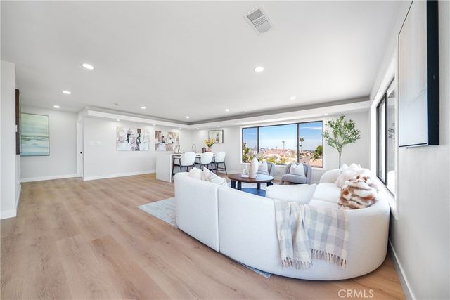 4434 W 59th, Los Angeles, CA 90043