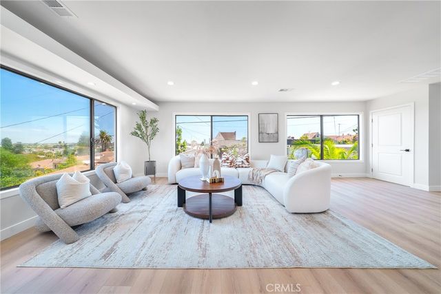 4434 W 59th, Los Angeles, CA 90043
