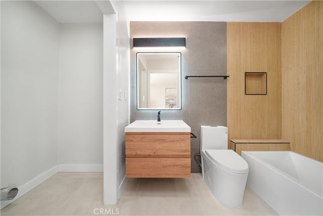 4434 W 59th, Los Angeles, CA 90043