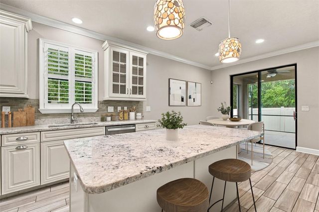 8021 WHITETAIL DEER WAY, Tampa, FL 33635