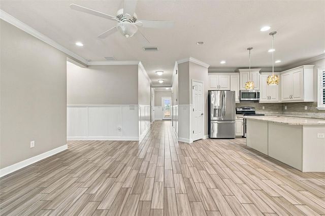 8021 WHITETAIL DEER WAY, Tampa, FL 33635