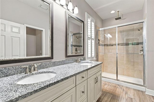 8021 WHITETAIL DEER WAY, Tampa, FL 33635