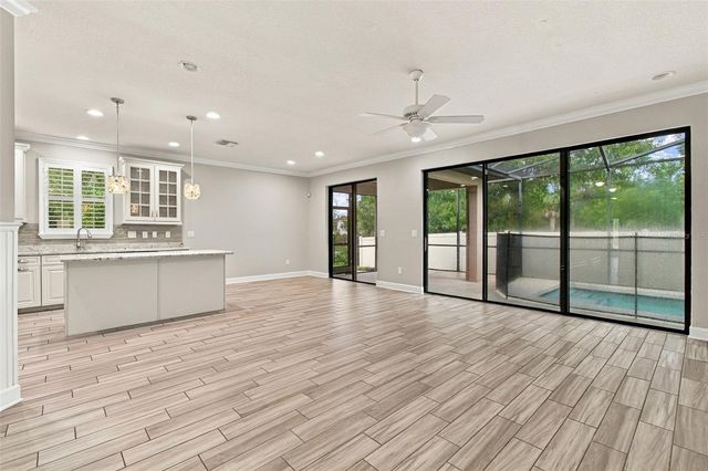 8021 WHITETAIL DEER WAY, Tampa, FL 33635