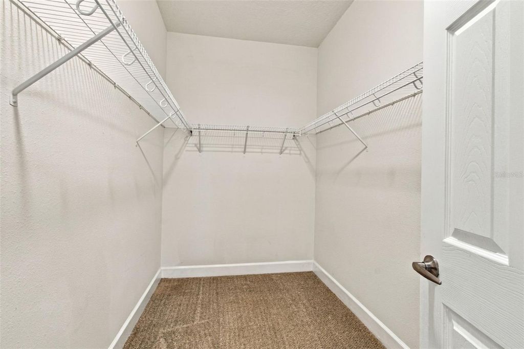 Image 16 of property listing at 8021 WHITETAIL DEER WAY, Tampa, FL 33635
