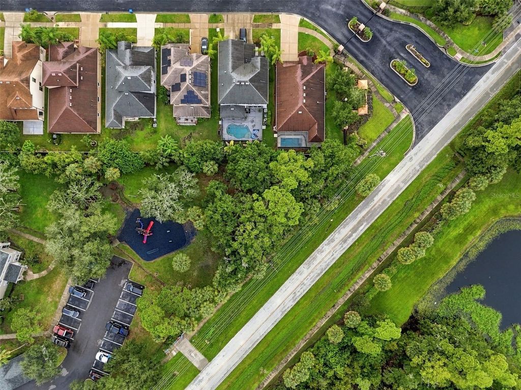 Image 38 of property listing at 8021 WHITETAIL DEER WAY, Tampa, FL 33635