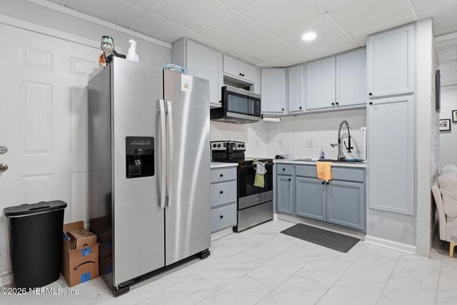 865 COLE Road, Jacksonville, FL 32218