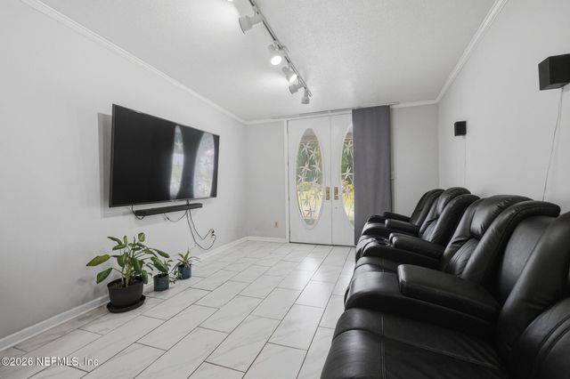 865 COLE Road, Jacksonville, FL 32218