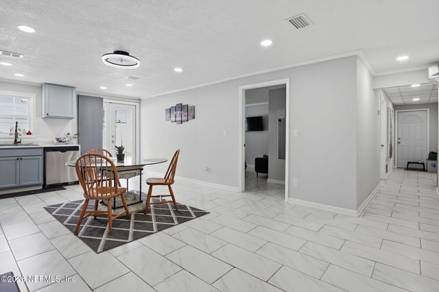 865 COLE Road, Jacksonville, FL 32218