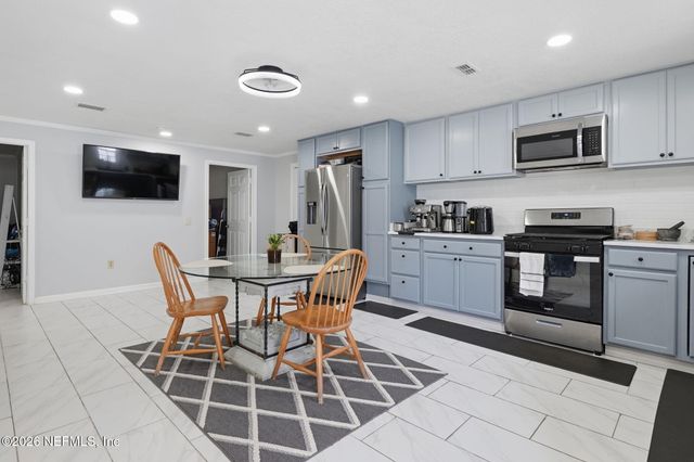 865 COLE Road, Jacksonville, FL 32218