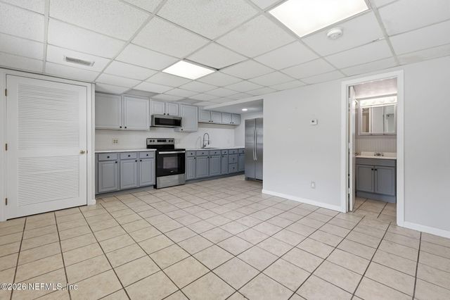 865 COLE Road, Jacksonville, FL 32218