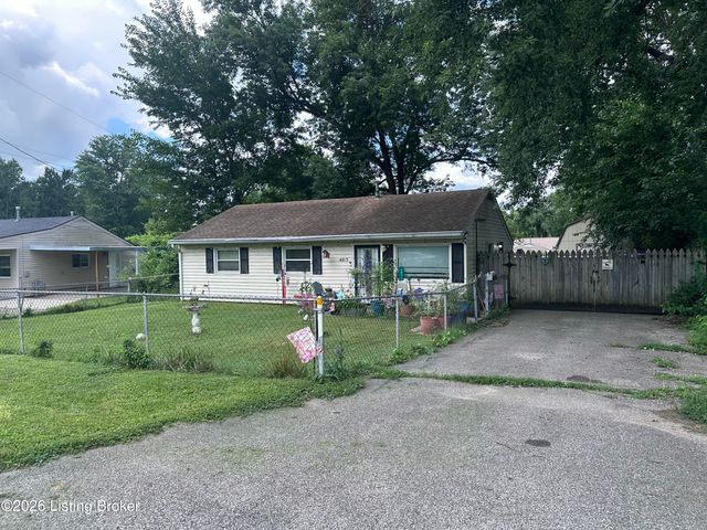 4913 Seville Dr, Louisville, KY 40272