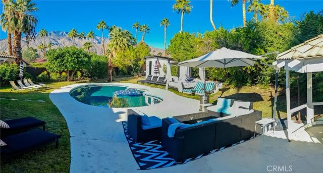 951 N Camino Condor, Palm Springs, CA 92262