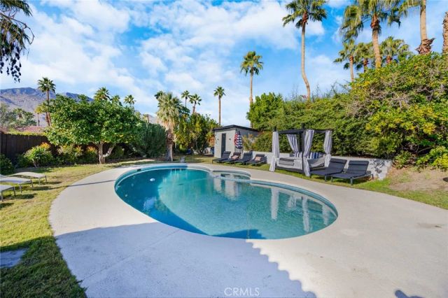 951 N Camino Condor, Palm Springs, CA 92262