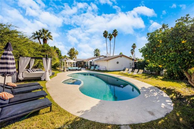 951 N Camino Condor, Palm Springs, CA 92262