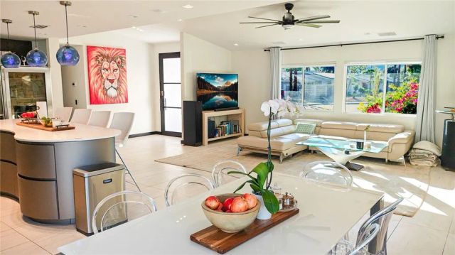 951 N Camino Condor, Palm Springs, CA 92262