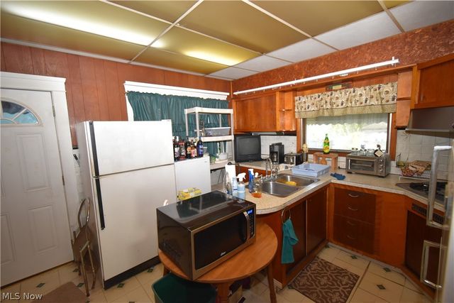2064 W 44th Street, Cleveland, OH 44113