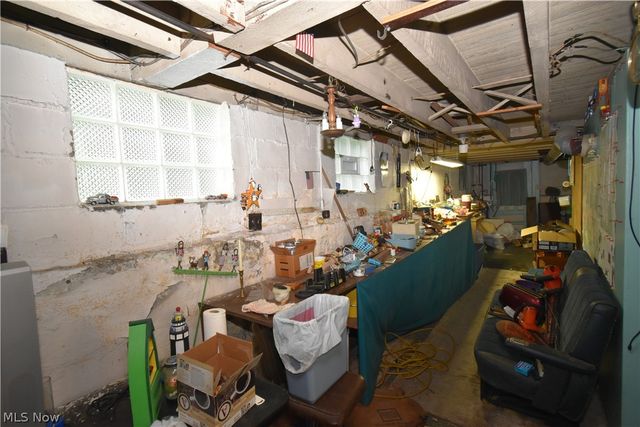 2064 W 44th Street, Cleveland, OH 44113