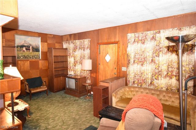 2064 W 44th Street, Cleveland, OH 44113