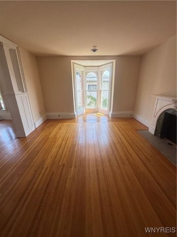 698 Columbus Parkway, Buffalo, NY 14213