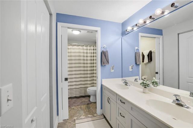 610 Luisa Ct Apt 1, Naples, FL 34104