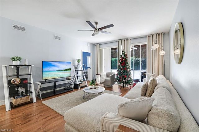 610 Luisa Ct Apt 1, Naples, FL 34104